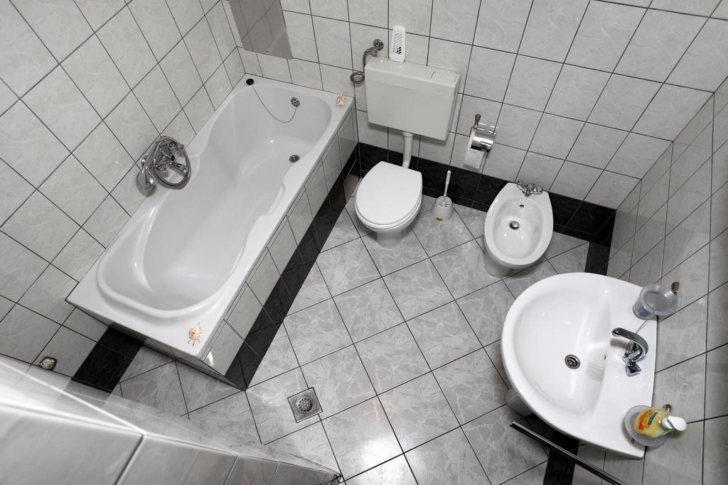 Apartments In Beautiful Split Подстрана Номер фото